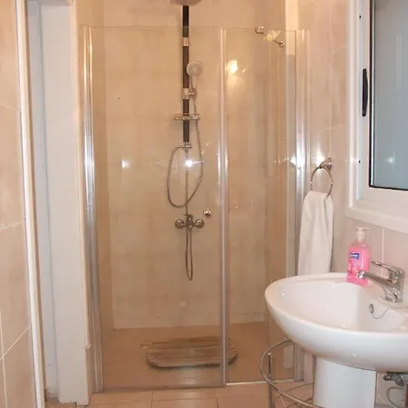 Ocean View Family Villa, Sleeps 2-10, Private Pool, Wifi, Internet Tv Acs