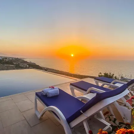 Villa Ocean View Family Villa, Sleeps 2-10, Private Pool, Wifi, Internet Tv Acs Agios Amvrosios (Kyrenia)