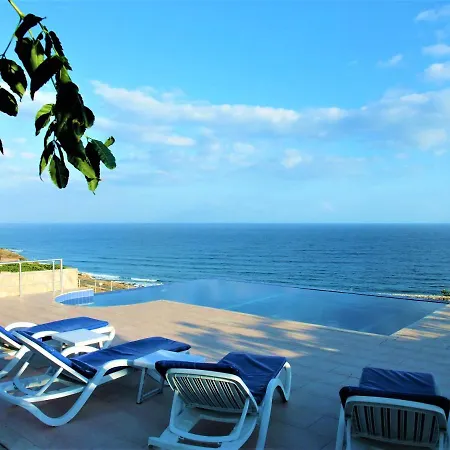 Ocean View Family Villa, Sleeps 2-10, Private Pool, Wifi, Internet Tv Acs
