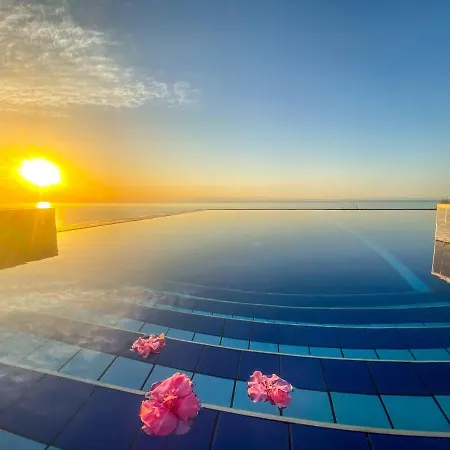 Ocean View Family Villa, Sleeps 2-10, Private Pool, Wifi, Internet Tv Acs * Agios Amvrosios (Kyrenia)